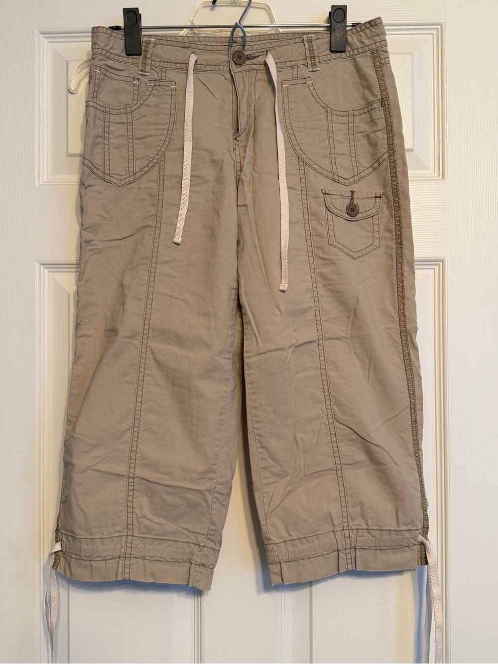 UNIONBAY Women’s Khaki Cargo Capris